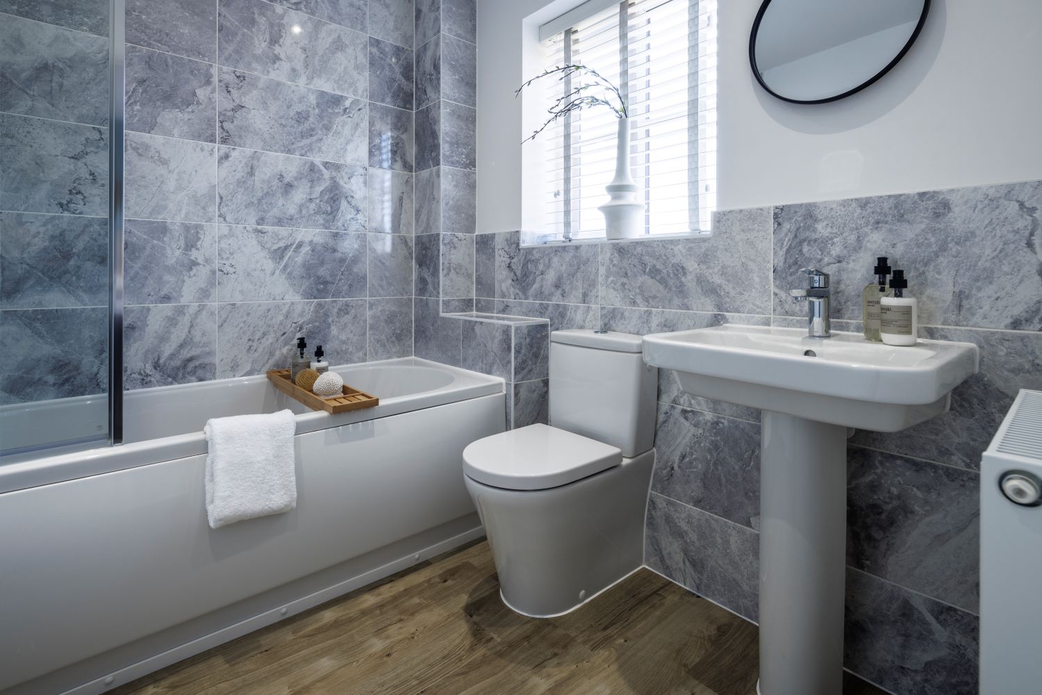 Bathroom-1-Daresbury-The-Willows